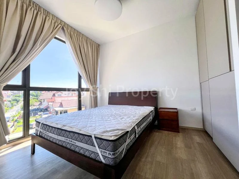 2 Bed Condo for Rent in  The Watergardens At Canberra - Image 3