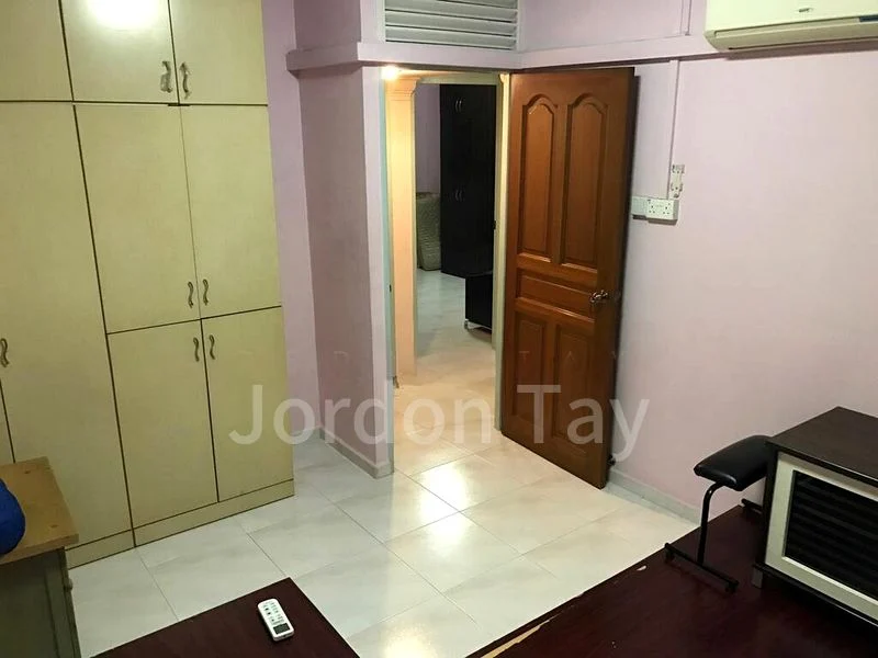 4 Room (4S) HDB for Rent in  348 Ubi Avenue 1 - Image 3