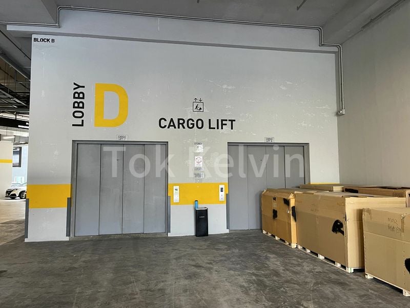 Factory / Workshop (B2) for Sale in  Carros Centre - Image 3