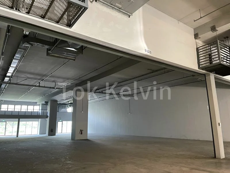 Factory / Workshop (B2) for Sale in  Carros Centre - Image 2