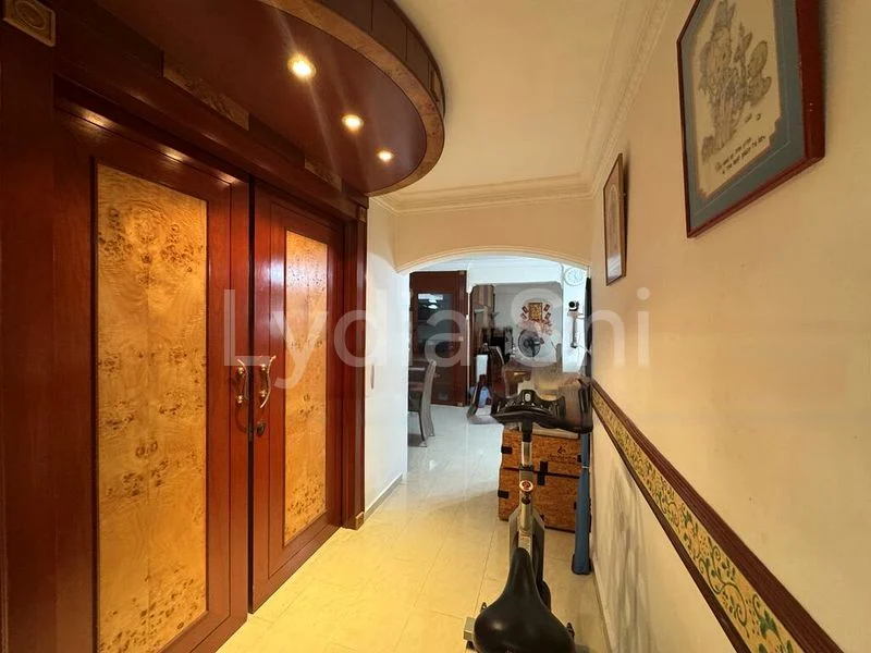 5 Room (5I) HDB for Sale in  5 Everton Park - Image 1