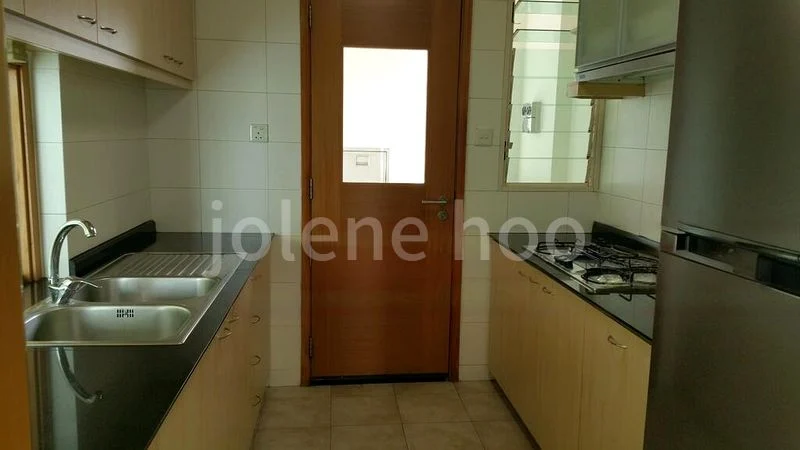 4 Bed Condo for Rent in  Sunglade - Image 9