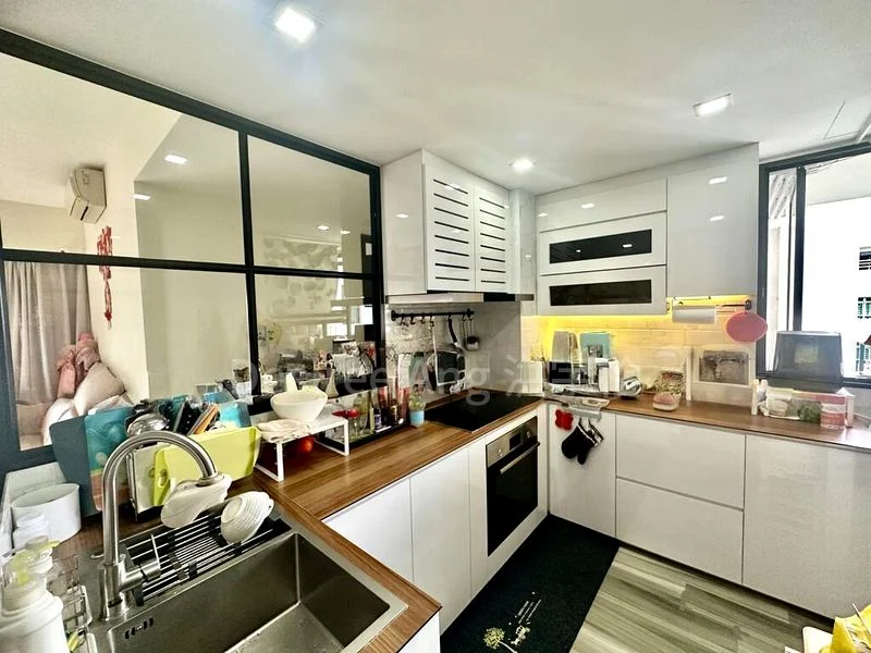 3 Bed Executive Condo for Rent in  Riverparc Residence - Image 9