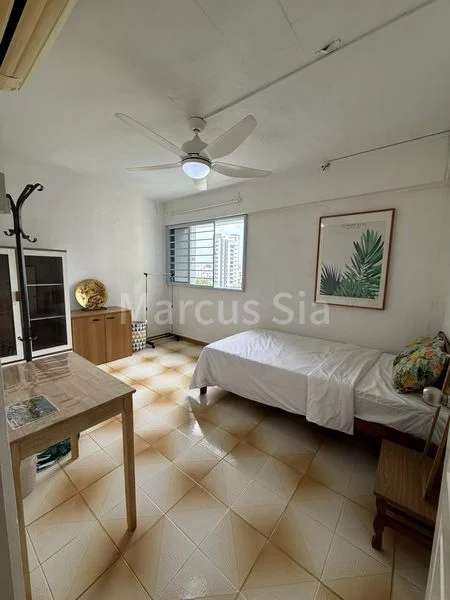 Common Room (HDB) for Rent in 122 Geylang East Central - Image 1