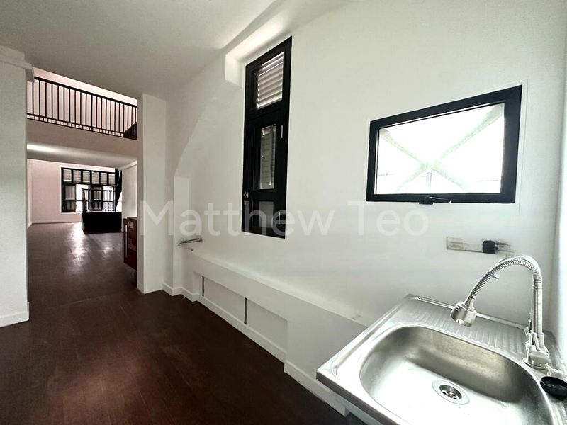 Shop / Shophouse for Rent: South Bridge Road - Image 3