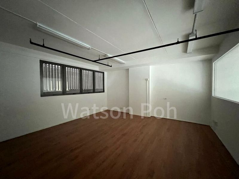 Light Industrial (B1) for Rent: 2,500 sq ft Workshop/Shop, on Old Forge Road Industrial Complex. - Image 10