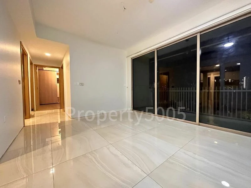3 Bed Condo for Rent in  The Vales - Image 4
