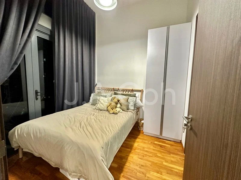 1 Bed Apartment (Condo) for Rent in  Laurel Tree - Image 4