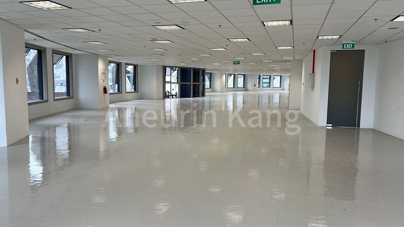 Office for Rent in  Centennial Tower - Image 8