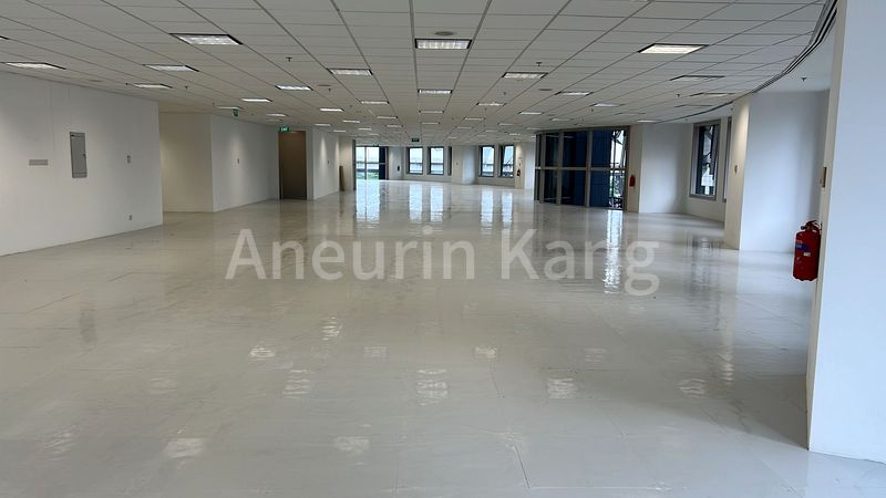 Office for Rent in  Centennial Tower - Image 3