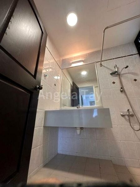 3 Bed Condo for Rent in Hume Park I - Image 9