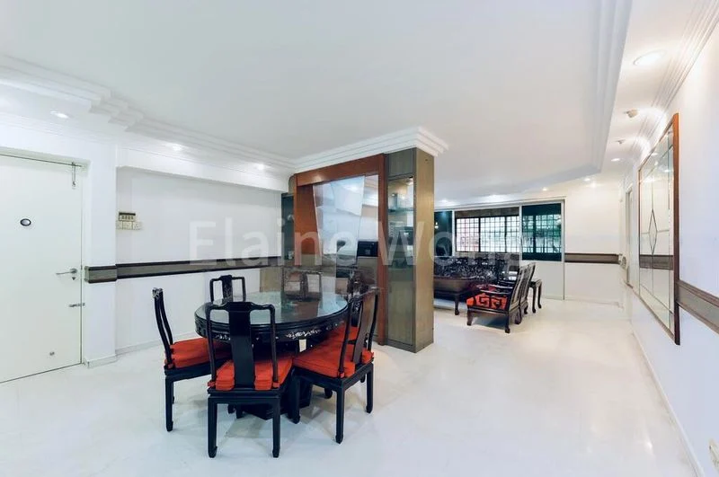 Executive HDB for Sale in  553 Choa Chu Kang North 6 - Image 2
