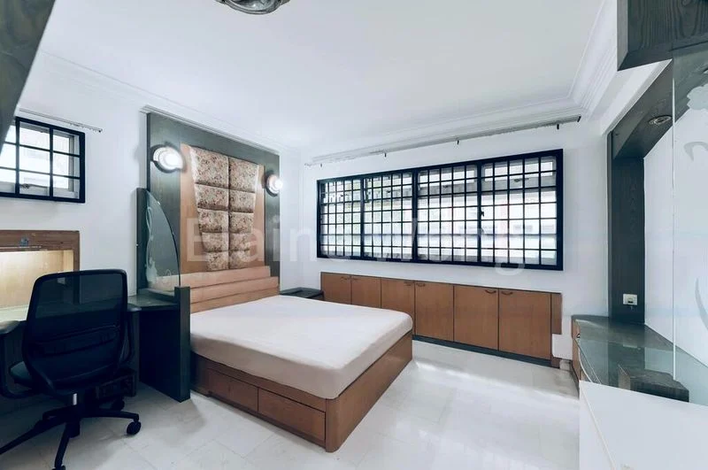 Executive HDB for Sale in  553 Choa Chu Kang North 6 - Image 3