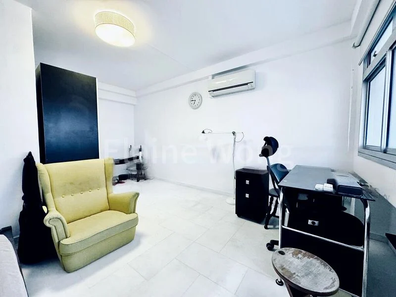 Executive HDB for Sale in  553 Choa Chu Kang North 6 - Image 10