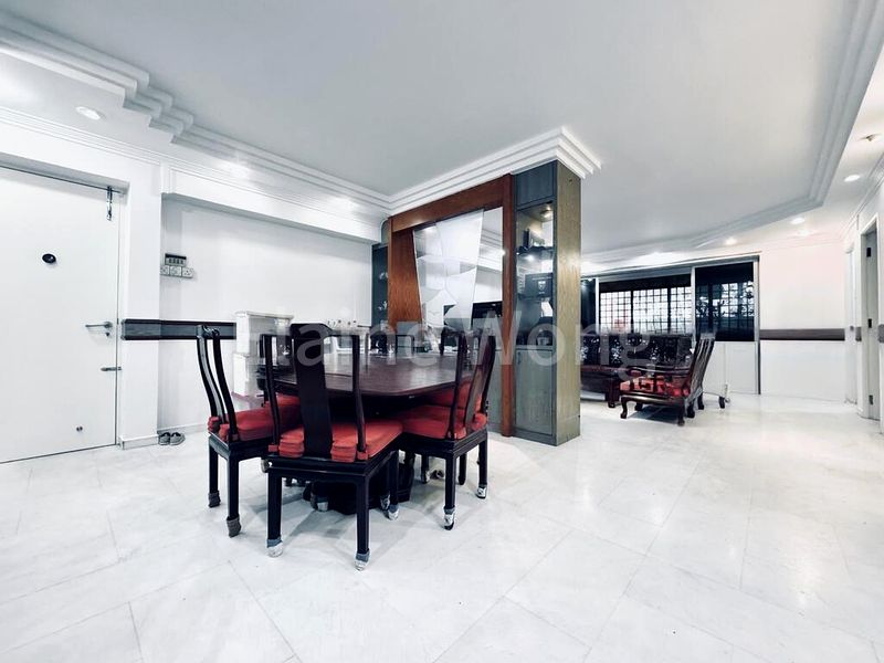 Executive HDB for Sale in  553 Choa Chu Kang North 6 - Image 18