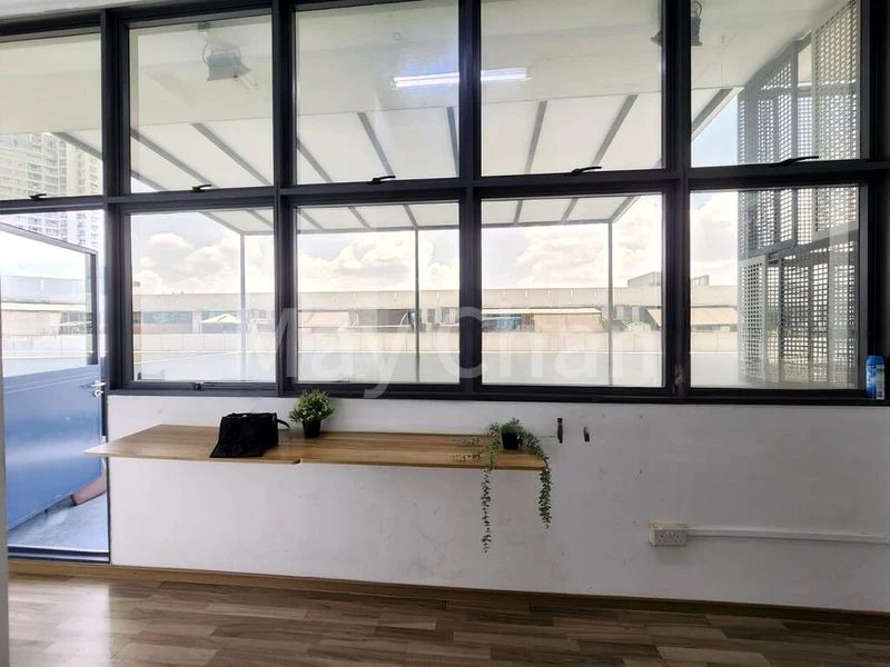 Light Industrial (B1) for Sale: Midview City - Image 1