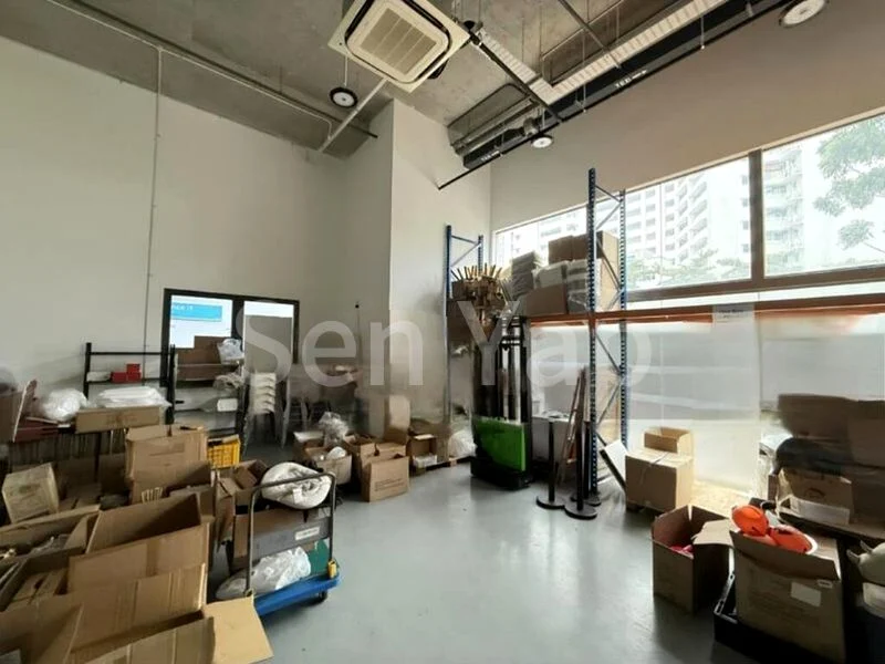 Light Industrial (B1) for Rent: Gambas Terrace Factory - Image 4