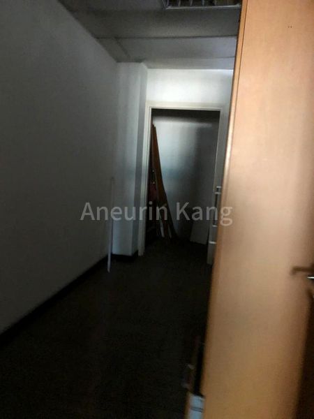 Office for Rent in  International Building - Image 4