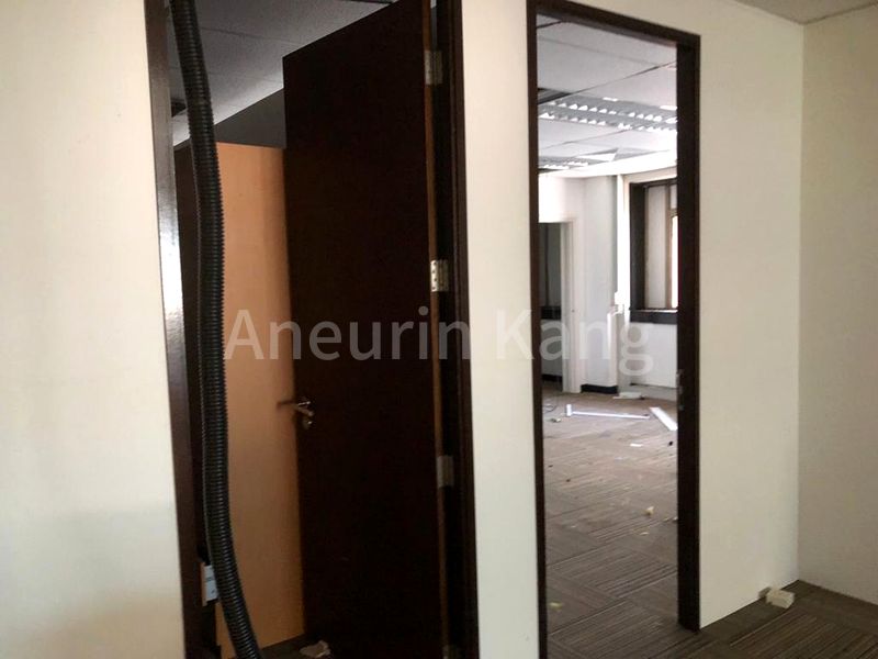 Office for Rent in  International Building - Image 5