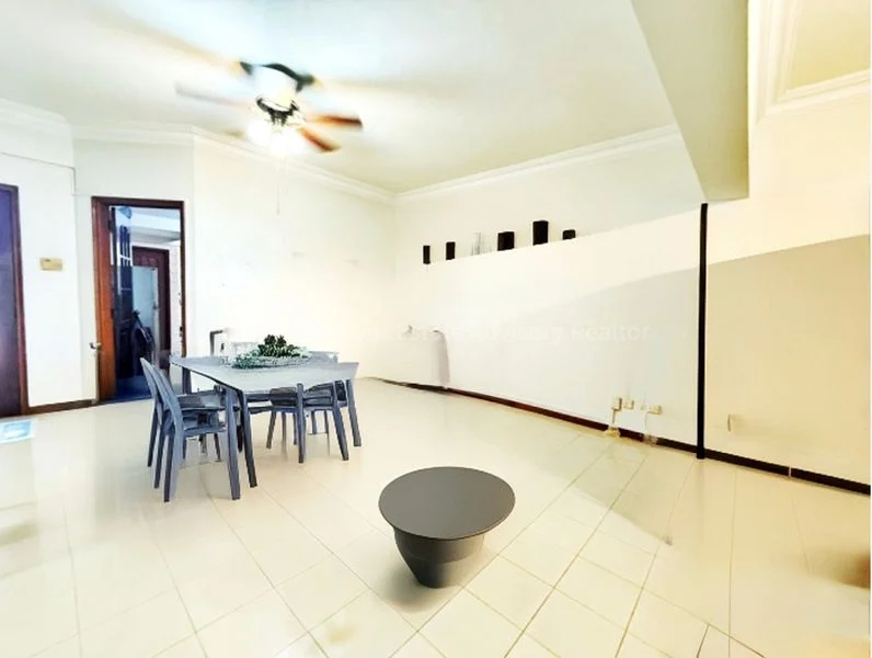 5+1 Bed Terraced House (Landed) for Sale in  Chun Tin Court - Image 2