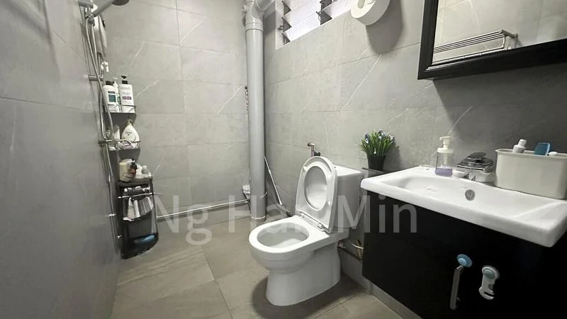 5 Room (5I) HDB for Sale in 655 Woodlands Ring Road - Image 2