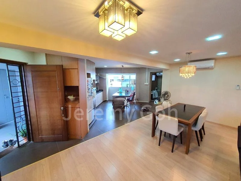 5 Room (5A) HDB for Rent in  363 Tampines Street 34 - Image 5