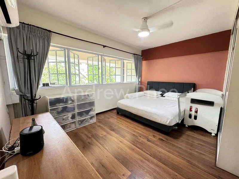 Maisonette HDB for Sale in  654 Hougang Avenue 8 - Image 5