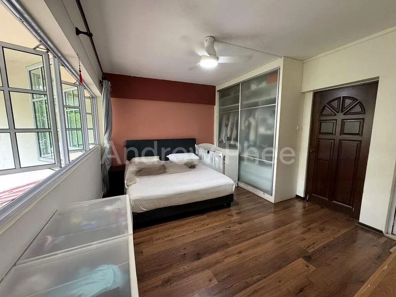 Maisonette HDB for Sale in  654 Hougang Avenue 8 - Image 8