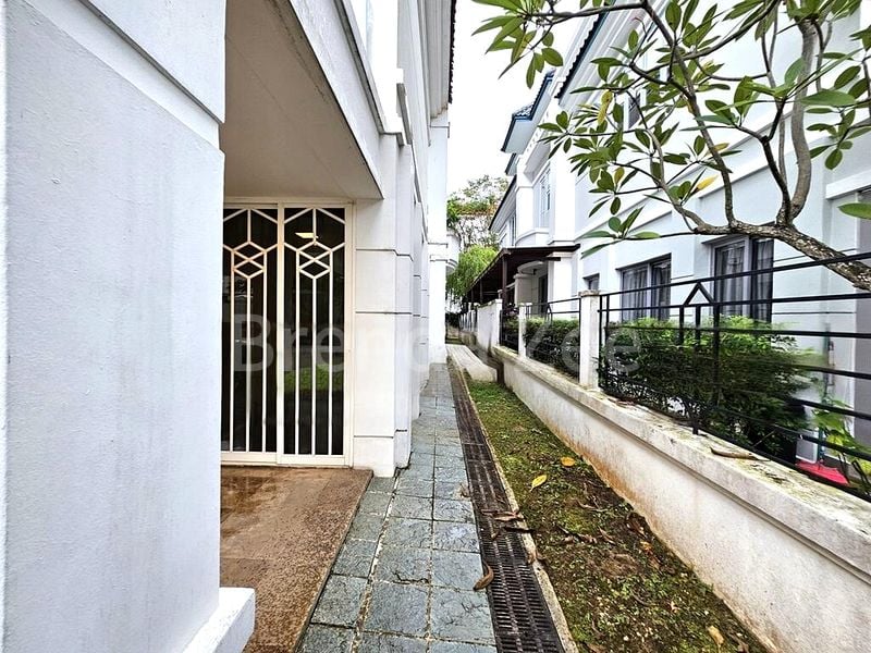 4 Bed Semi-Detached House (Landed) for Sale in Kew Vale - Image 2