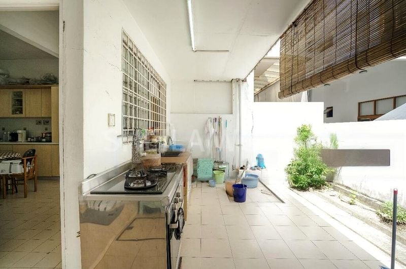 4 Bed Semi-Detached House (Landed) for Sale in  Picardy Gardens - Image 6