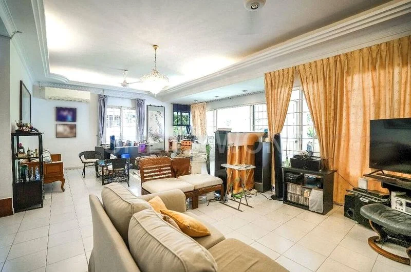 4 Bed Semi-Detached House (Landed) for Sale in  Picardy Gardens - Image 2