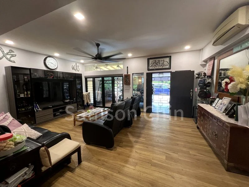 4+1 Bed Cluster House (Landed) for Sale in  Nicon Gardens - Image 1