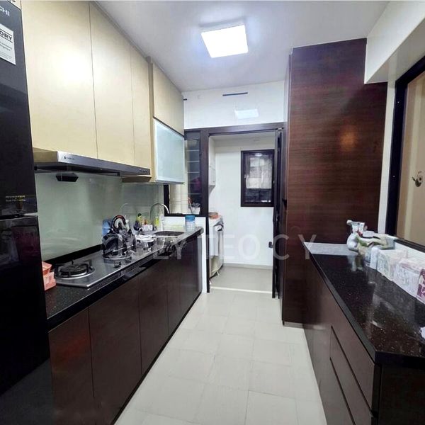 Premium HDB for Sale in 33 Ghim Moh Link - Image 9