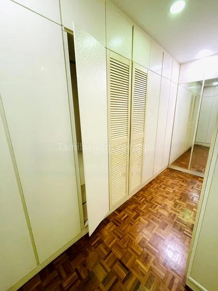 6 Bed Semi-Detached House (Landed) for Rent in Mugliston Hill - Image 1