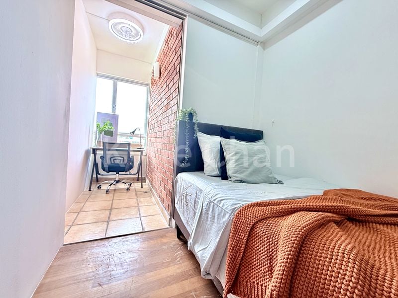 Common Room (Condo) for Rent in Pandan Valley - Image 2