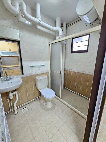 5 Room (5I) HDB for Rent in  200D Sengkang East Road - Image 9