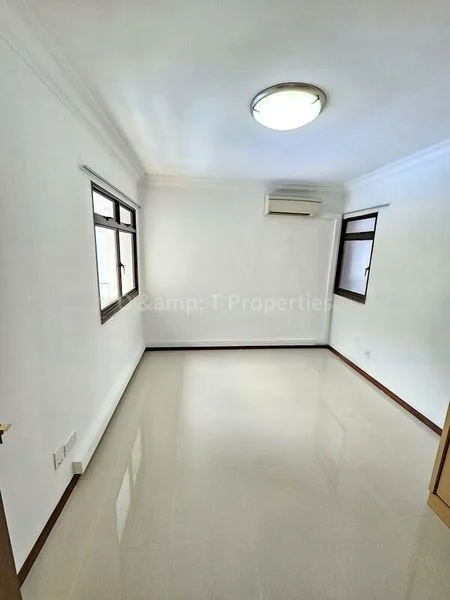 5 Room (5I) HDB for Rent in  200D Sengkang East Road - Image 5