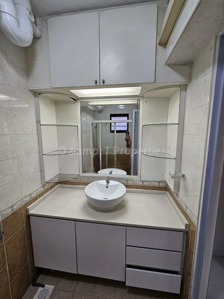 5 Room (5I) HDB for Rent in  200D Sengkang East Road - Image 6