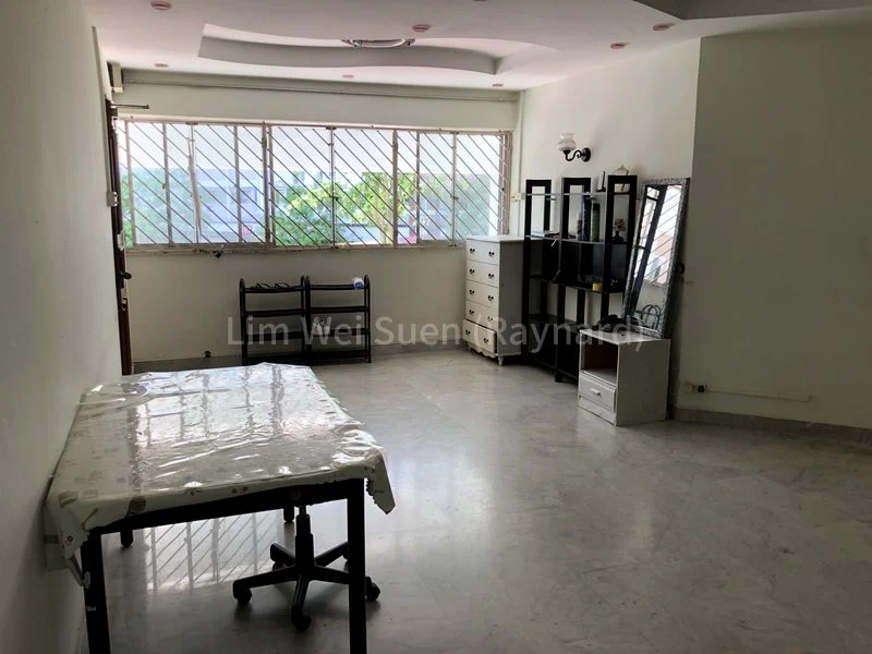 4 Room (4NG) HDB for Rent in  210 Bukit Batok Street 21 - Image 1