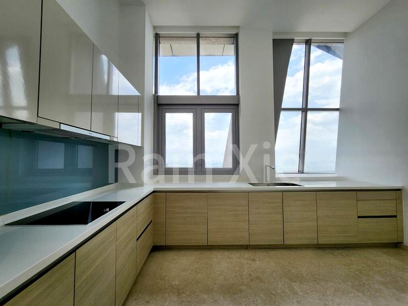 5 Bed Condo for Rent in  UIC Building - Image 3