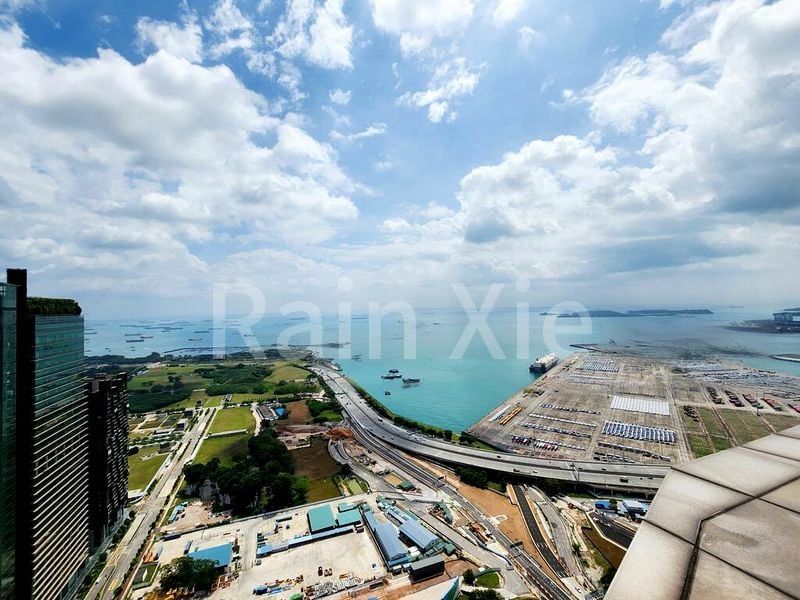5 Bed Condo for Rent in  UIC Building - Image 1