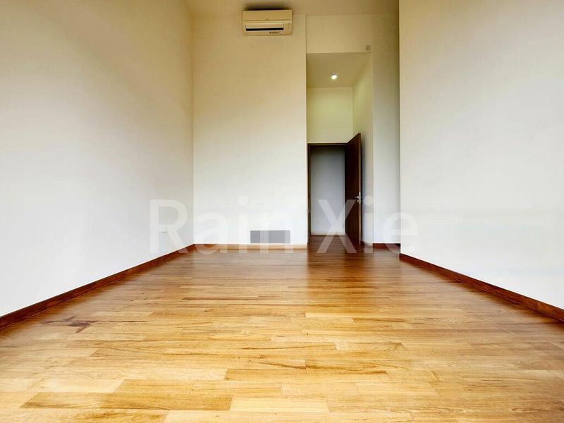 5 Bed Condo for Rent in  UIC Building - Image 8