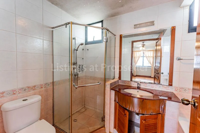 3 Bed Executive Condo for Sale in Eastvale - Image 8