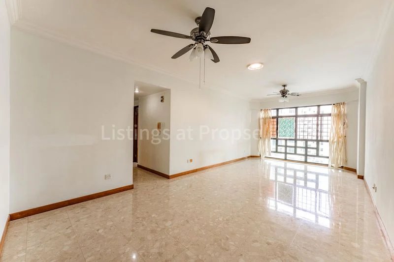 3 Bed Executive Condo for Sale in Eastvale - Image 1