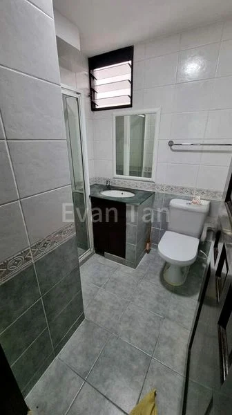 Master Room (Condo) for Rent in Eastvale - Image 9