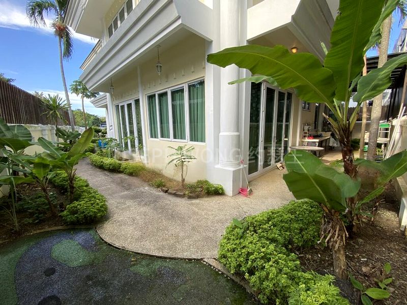 7 Bed Bungalow (Landed) for Sale in  Cosford Road - Image 2