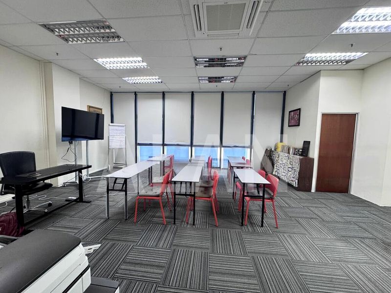 Light Industrial (B1) for Rent: A'Posh BizHub - Image 3