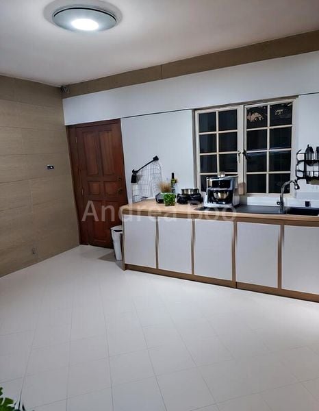 5 Bed Terraced House (Landed) for Sale in  Frankel Estate - Image 2