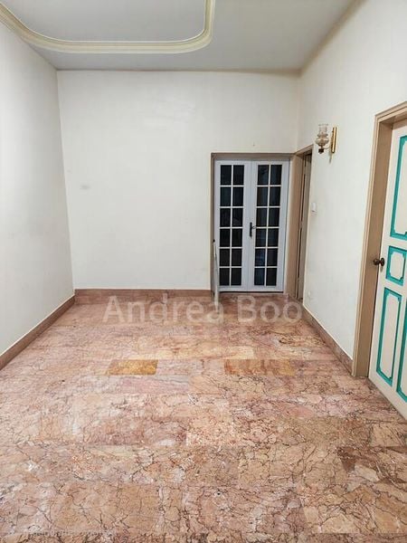 5 Bed Terraced House (Landed) for Sale in  Frankel Estate - Image 17