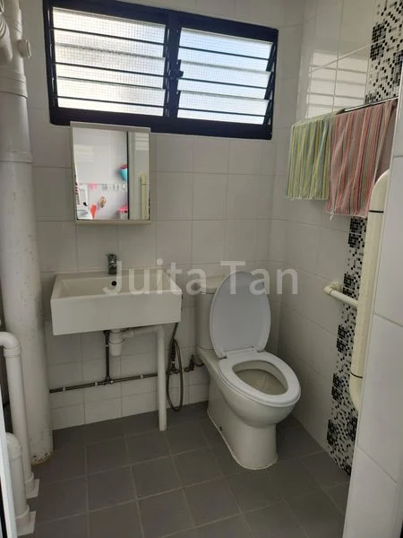 Common Room (HDB) for Rent in  44 Teban Gardens Road - Image 2